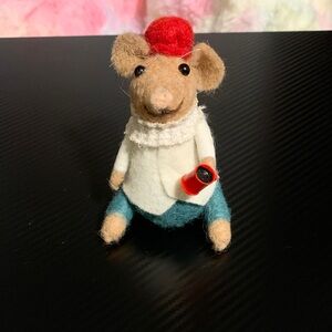 Hot Cocoa Mouse Critter Primitives by Kathy